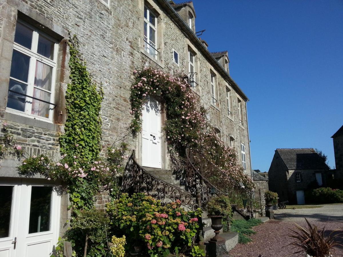 Les Du Chateau Du Rozel Bed & Breakfast
